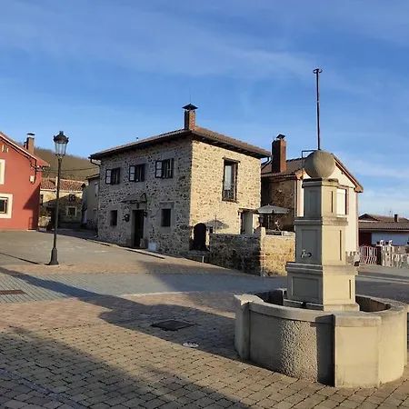 Сasa de vacaciones La Casa De La Tina Porquera de Santullan