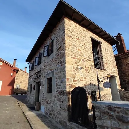 La Casa De La Tina Сasa de vacaciones Porquera de Santullan
