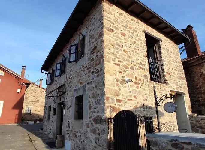 La Casa De La Tina بيت للعطل Porquera de Santullan