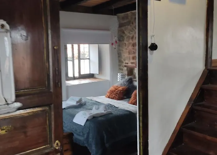 La Casa De La Tina بيت للعطل Porquera de Santullan