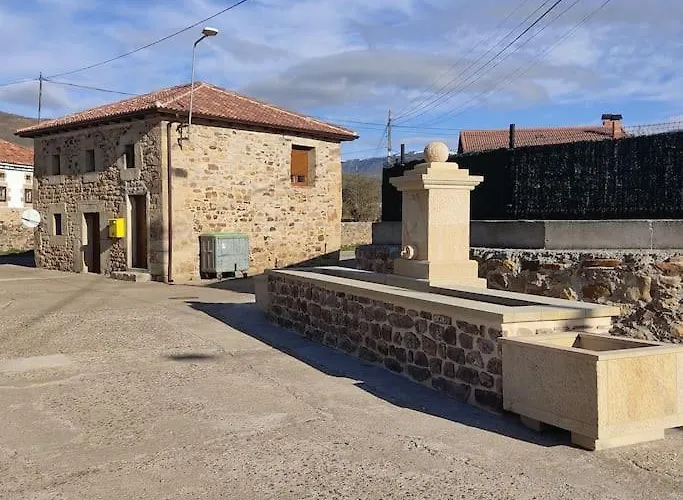 La Casa De La Tina بيت للعطل Porquera de Santullan